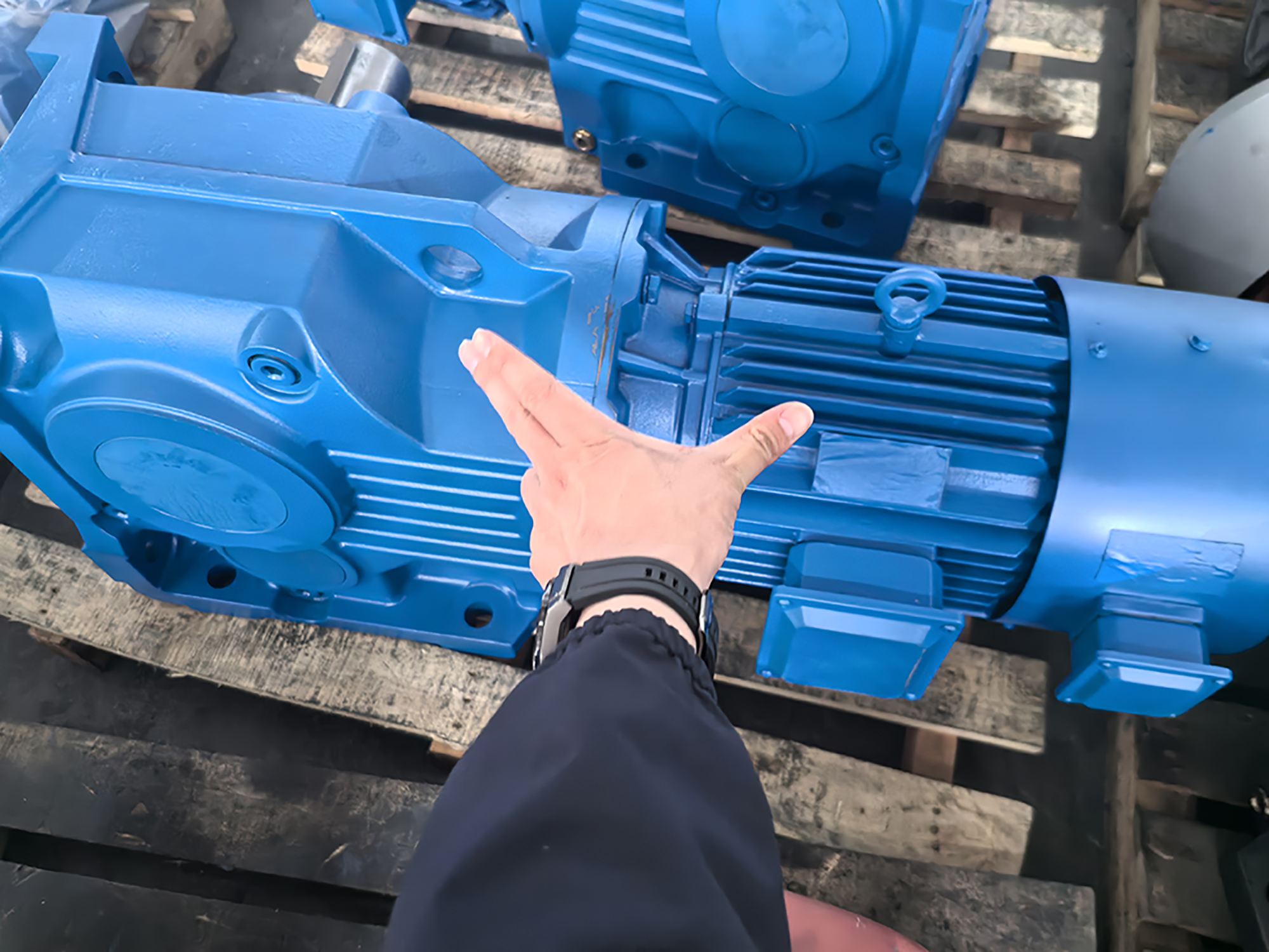 K系列直交軸減速機(jī)、K系列螺旋錐齒輪減速機(jī)、K系列減速機(jī)、K系列傘齒輪減速機(jī)2.jpg